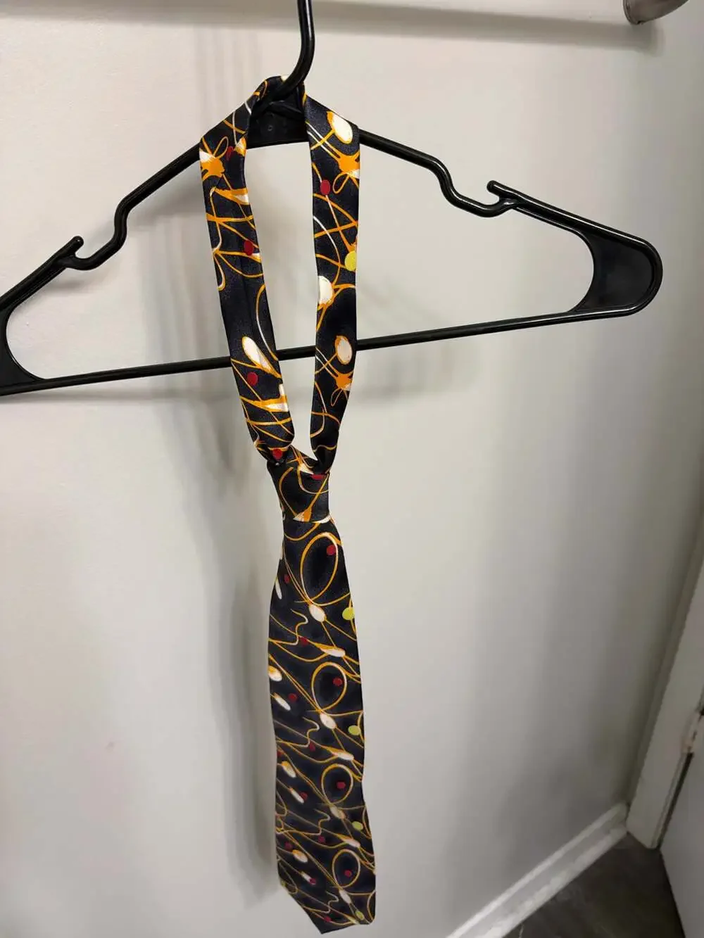 Vintage Claude Montana Paris 100% Silk Tie Mens Abstract Designer Necktie